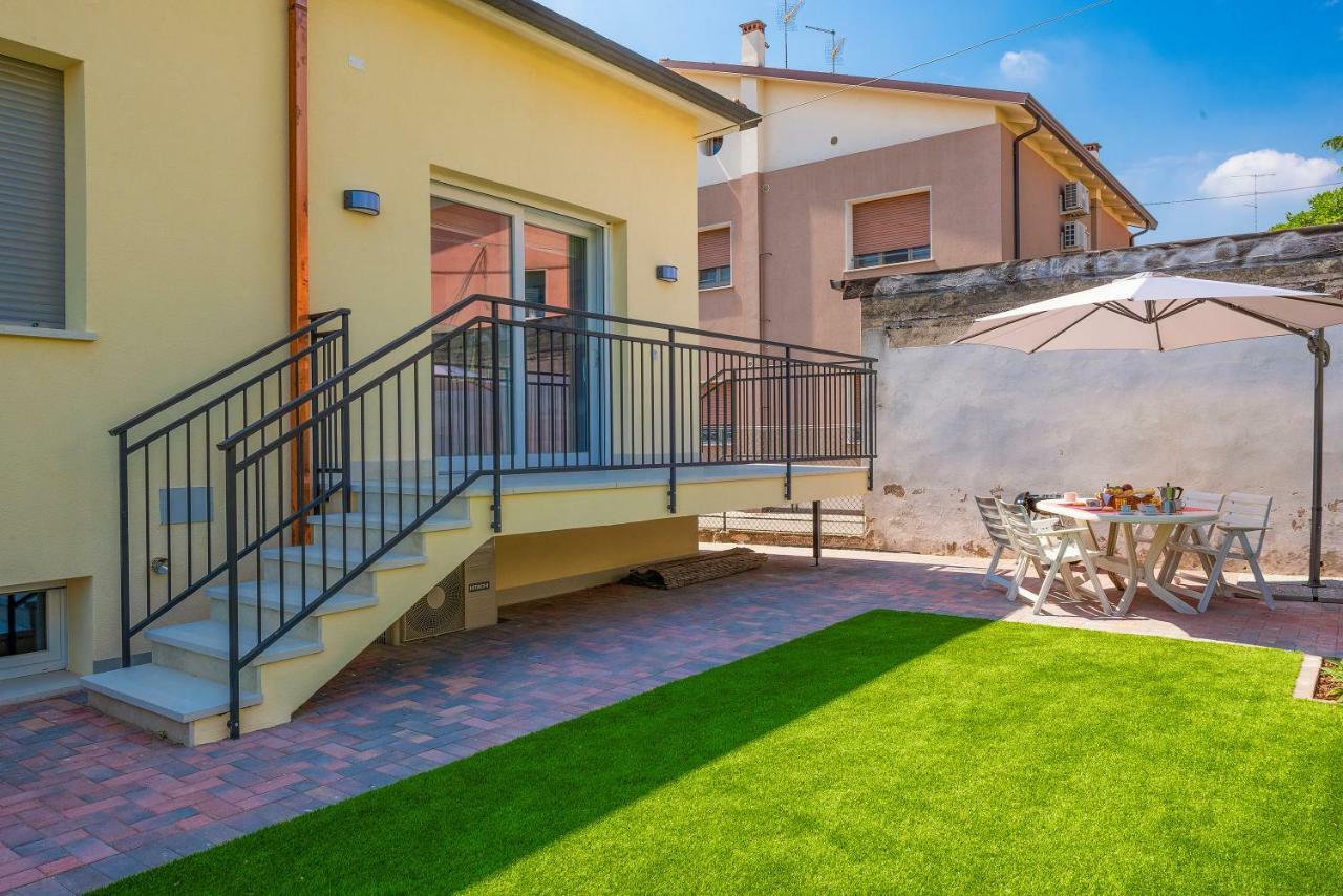 Вилла Family House Bivio Пескьера-дель-Гарда Экстерьер фото